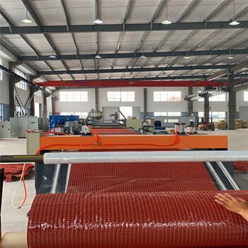 預制型塑膠跑道設備與生產線解析 卷材制造的技術與應用